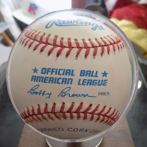VINTAGE AMERICAN LEAGUE BASEBALL AUTOGRAPHED BY NOLAN RYAN W/ COA - Picture 3 of 4